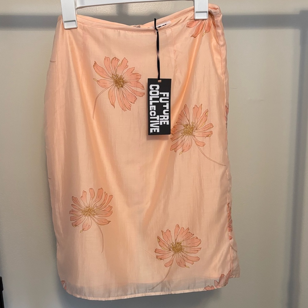 Future Collective Women's Floral Silky Skirt 8
